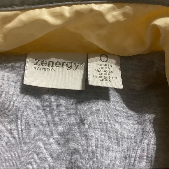 Zenergy by Chicos Francine Pale Yellow Gray Trim Quilted Vest - Picture 5 of 7